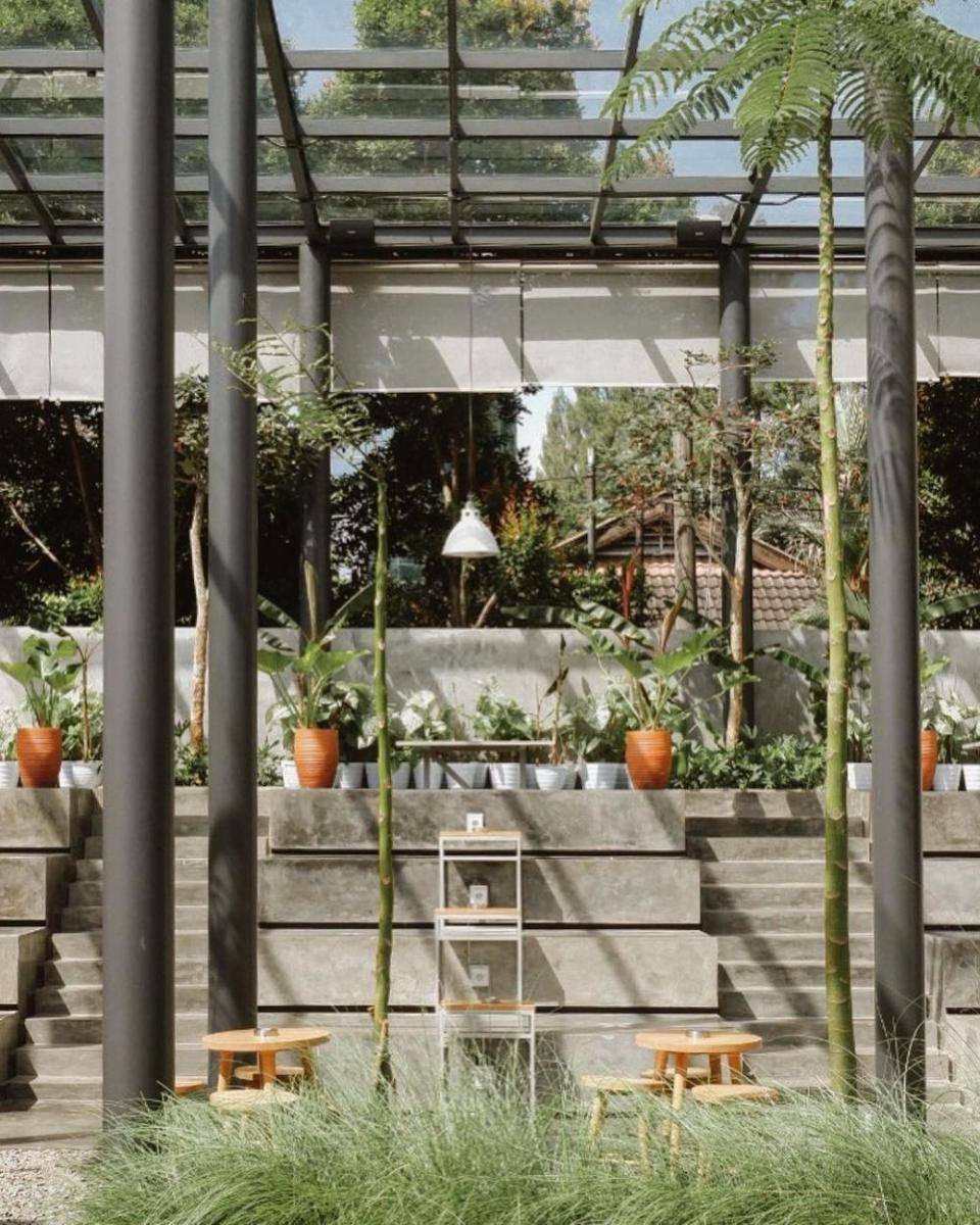 Aumont Kofie (instagram.com/_coffeeandthingsdiary)