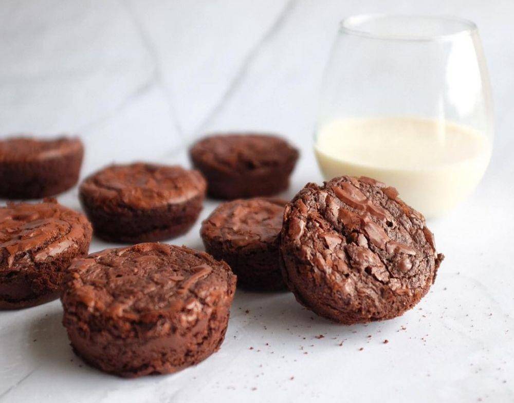 Brownies kering (instagram.com/alma.baking)