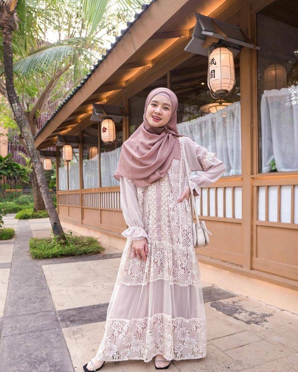 Adinda Amira (instagram.com/adindaamiraa)