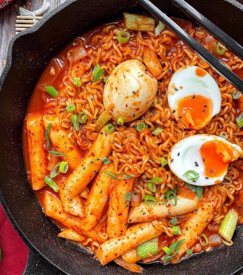 Tteokbokki (instagram.com/subtleasian.cooking)