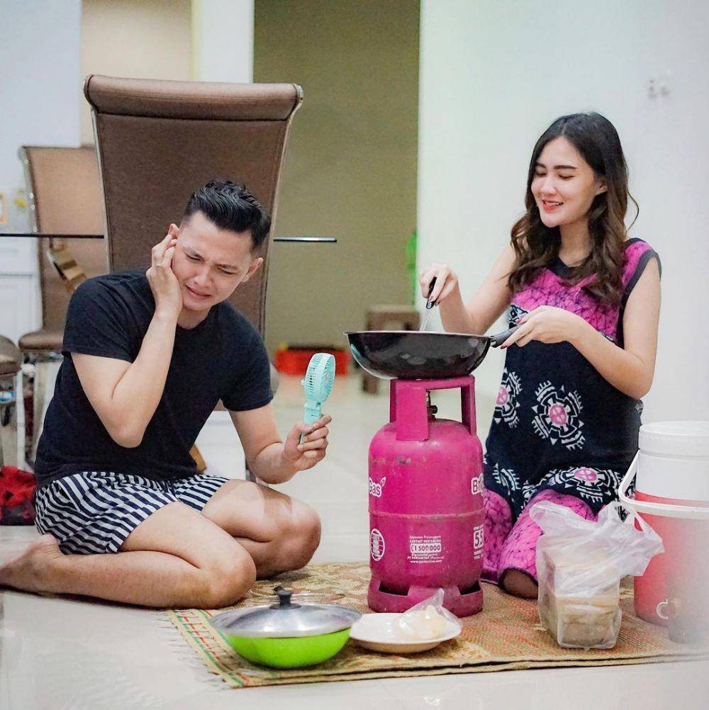 Nella dan Dory (instagram.com/nellakharisma)