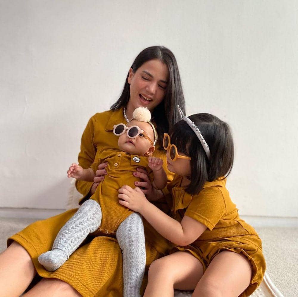 10 Potret Aktif Alice Norin Momong Dua Anak Sambil Mengurus Bisnis