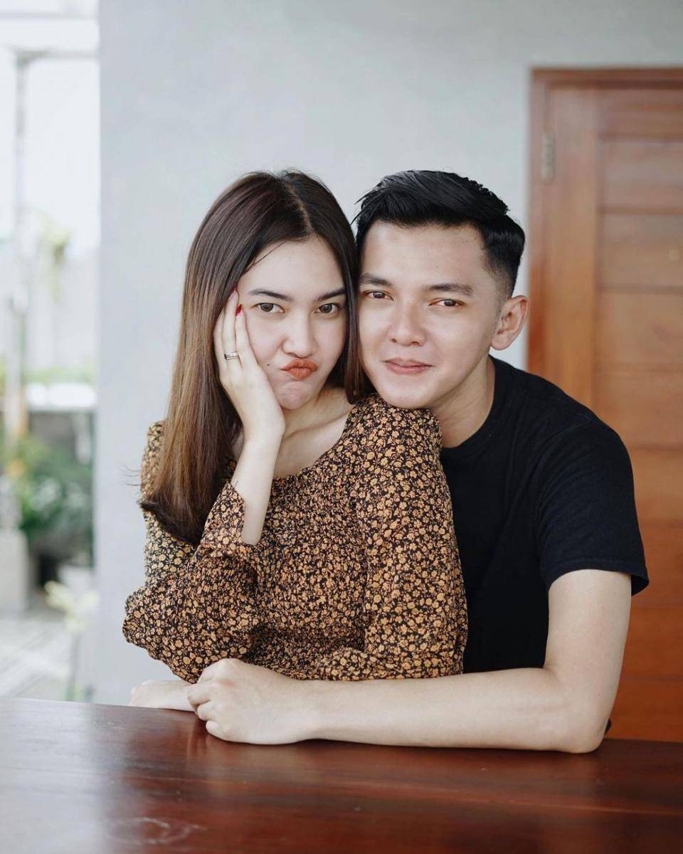 Nella dan Dory (instagram.com/nellakharisma)