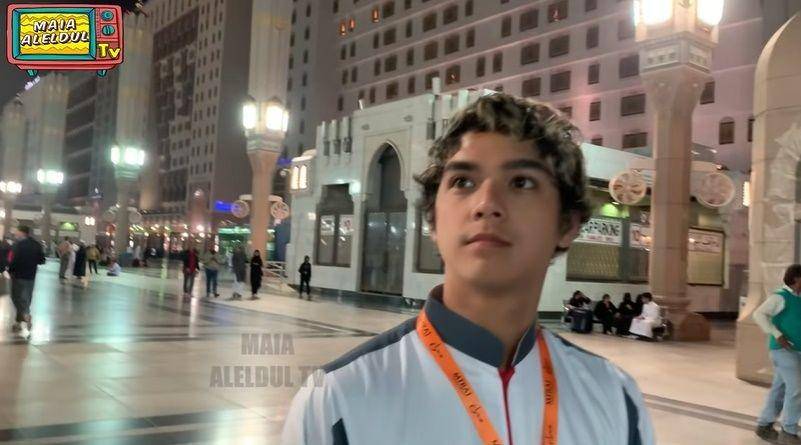 Momen Umrah Maia Estianty dan anak (youtube.com/Maia Aleldul TV)