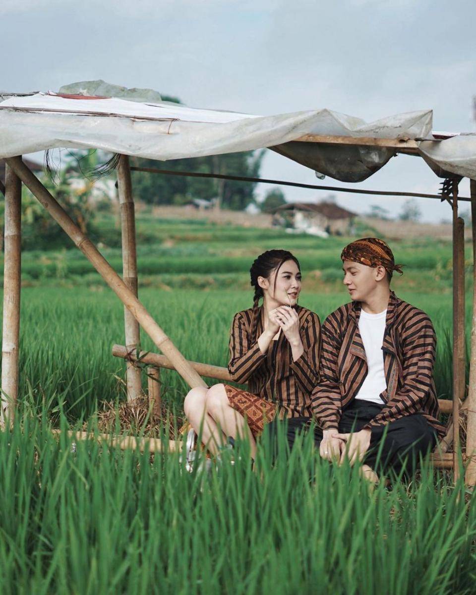 Nella dan Dory (instagram.com/nellakharisma)