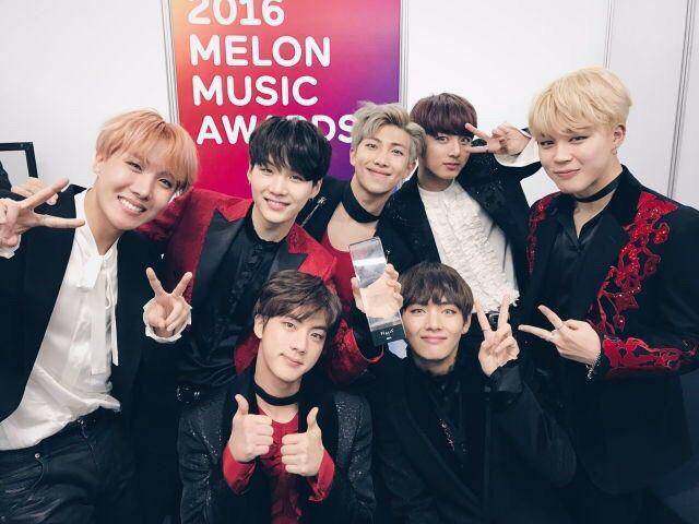 BTS mendapatkan daesang pertama di 2016. (twitter.com/BTS_bighit)