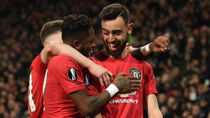 Bruno Fernandes merayakan gol bersama teman-temanya (goal.com)