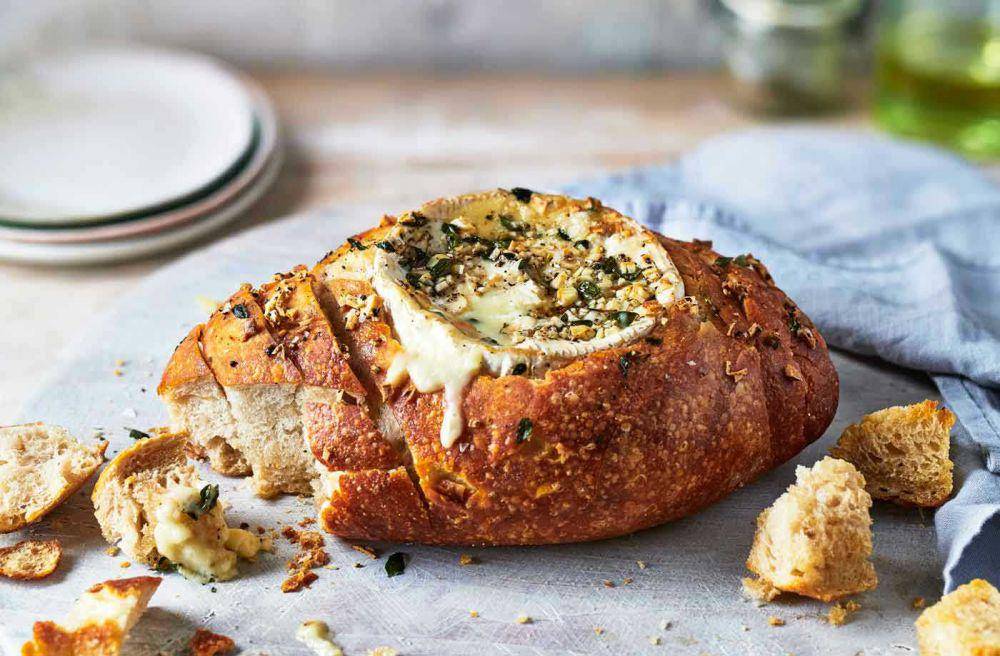 ilustrasi camembert sourdough (realfood.tesco.com)
