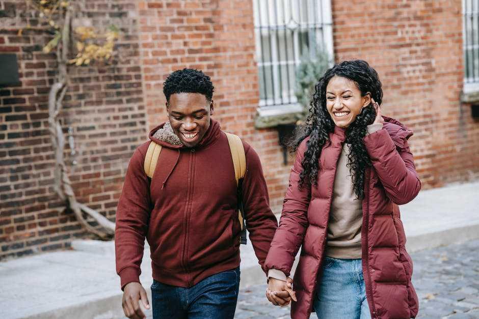 5 Tips Mudah Menarik Hati Gebetan yang Buat Hatimu Berdebar