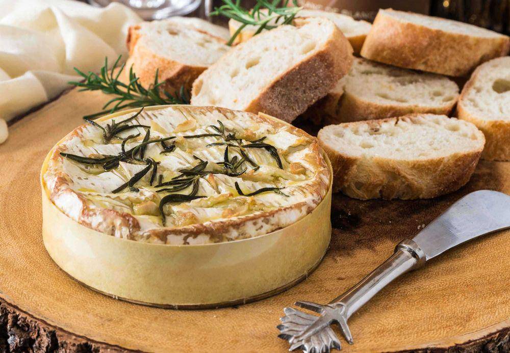 ilustrasi keju camembert (oliviascuisine.com)