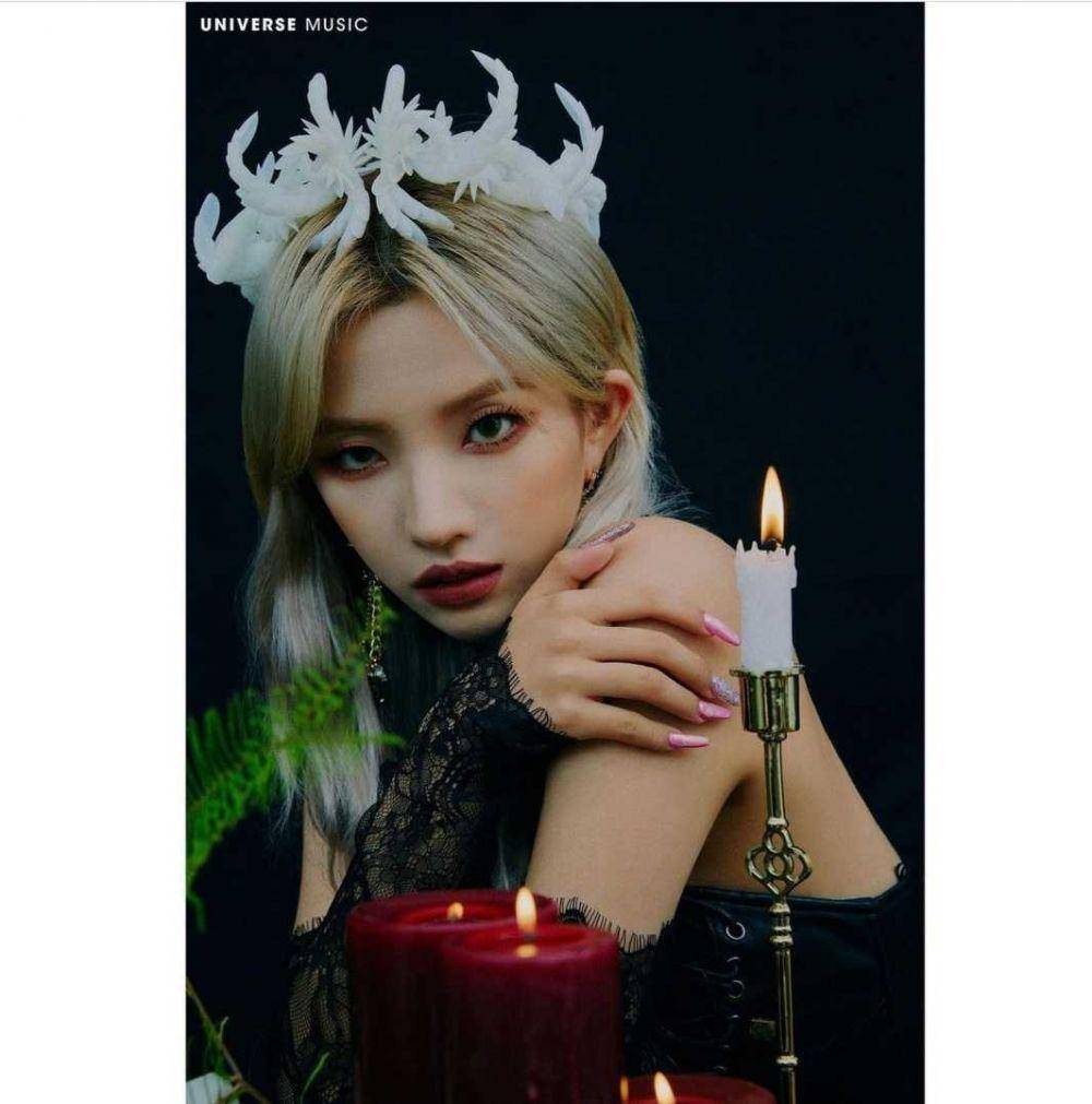 Soyeon (G)I-DLE (instagram.com/into__universe)