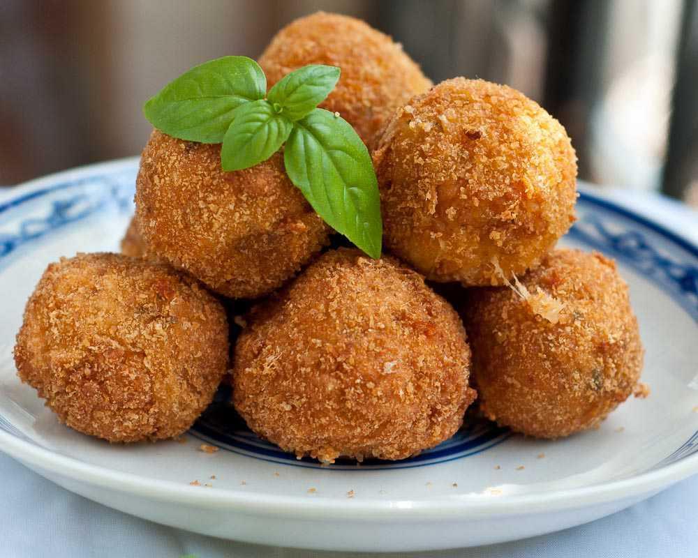 ilustrasi risotto rice balls (shesaid.com)