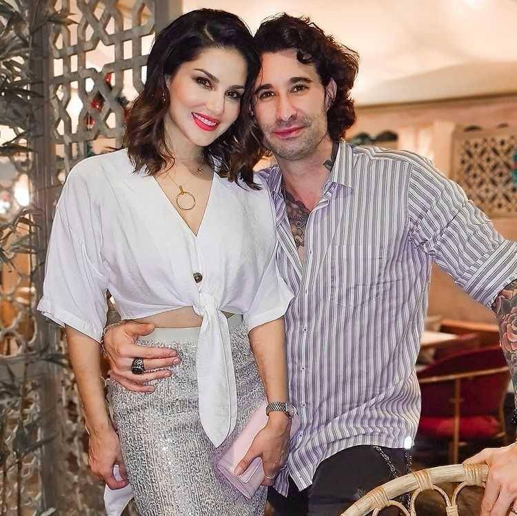 Sunny Leone dan suami (instagram.com/dirrty99)