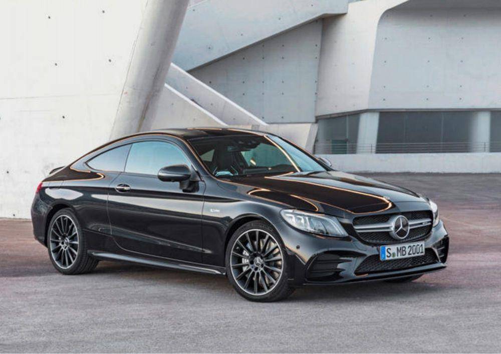 AMG C 43 4MATIC menggunakan basis C Class namun dalam bentuk Coupe (carbuzz.com)