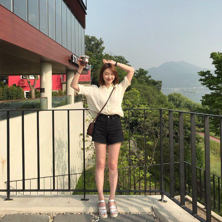 ootd celana pendek Pyo Ye Jin (instagram.com/yjiinp)