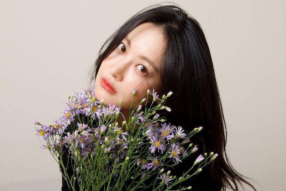 Oh Yeon Seo (instagram.com/ohvely22)