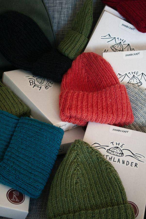Peci beanie (unsplash/Red Hat Factory)