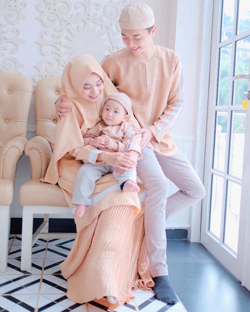 Keluarga selebgram Rifka Martha (instagram.com/rifka_martha)