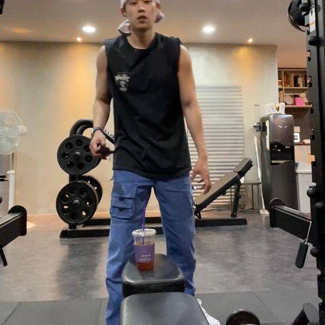 Kim Sung Cheol (instagram.com/sungcheol2)