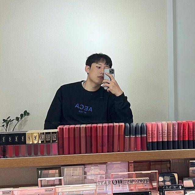 Kim Sung Cheol (instagram.com/sungcheol2)