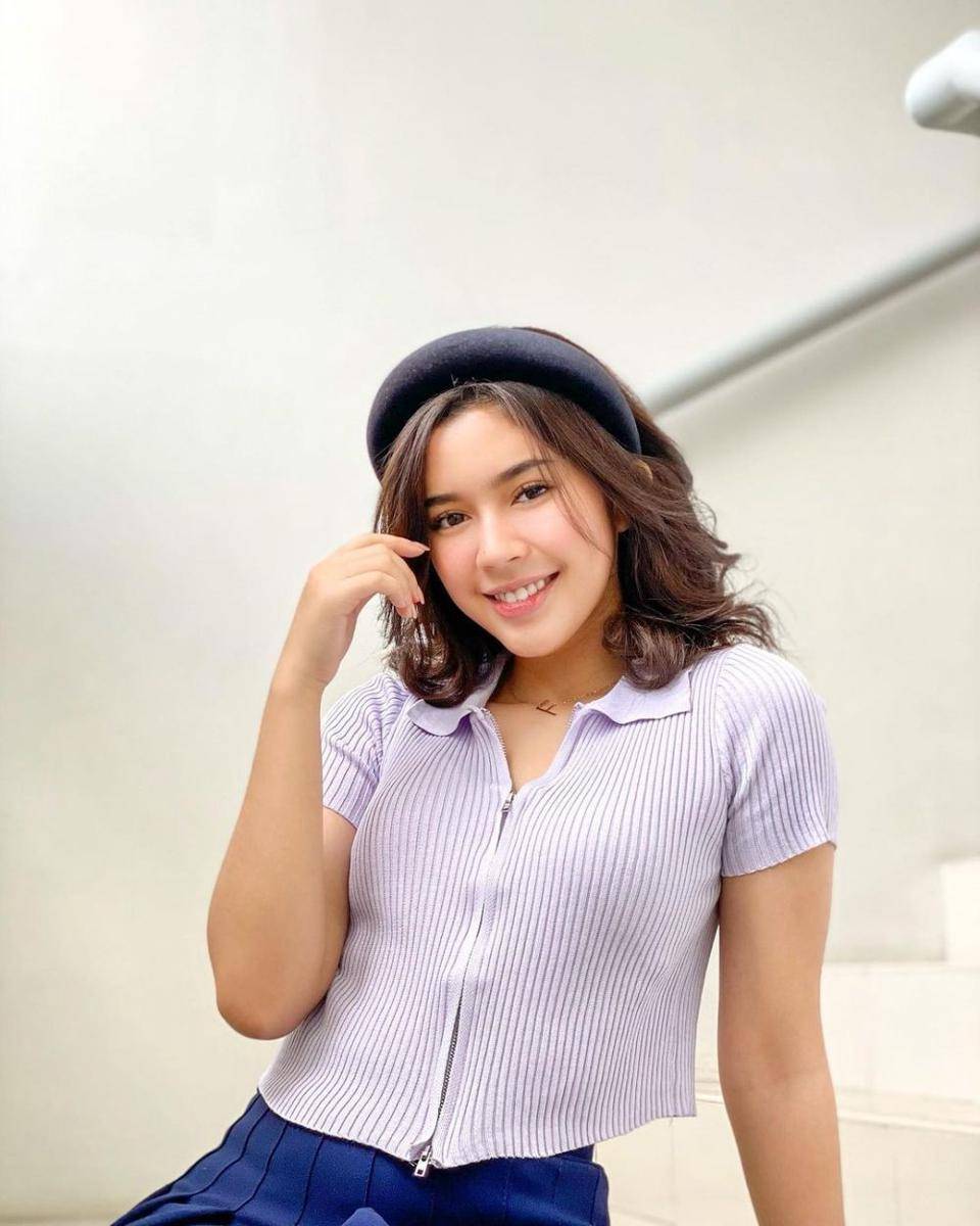 Pesona Fay Nabila (instagram.com/faynabilalxndr)