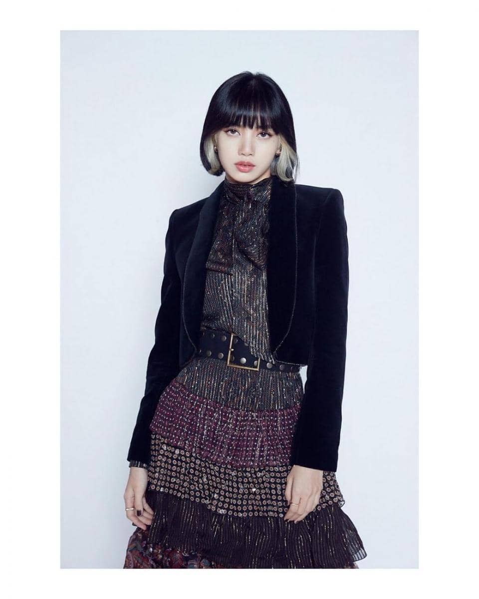 Lisa berpose. (instagram.com/lalalalisa_m)