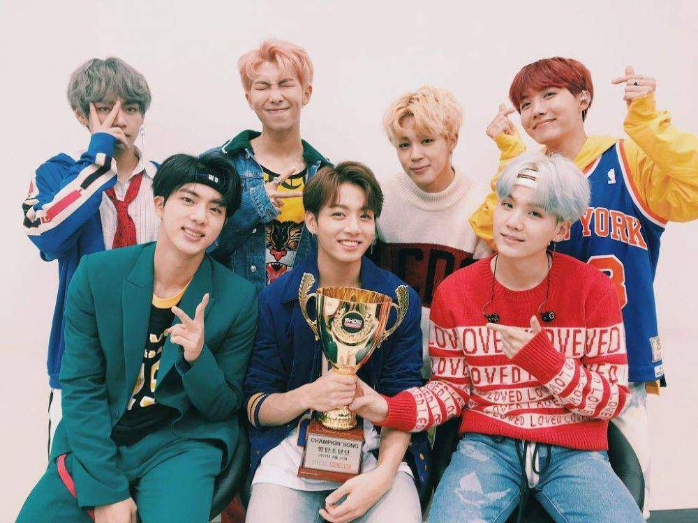 Kemenangan BTS di Show Champion (twitter.com/BTS_bighit)