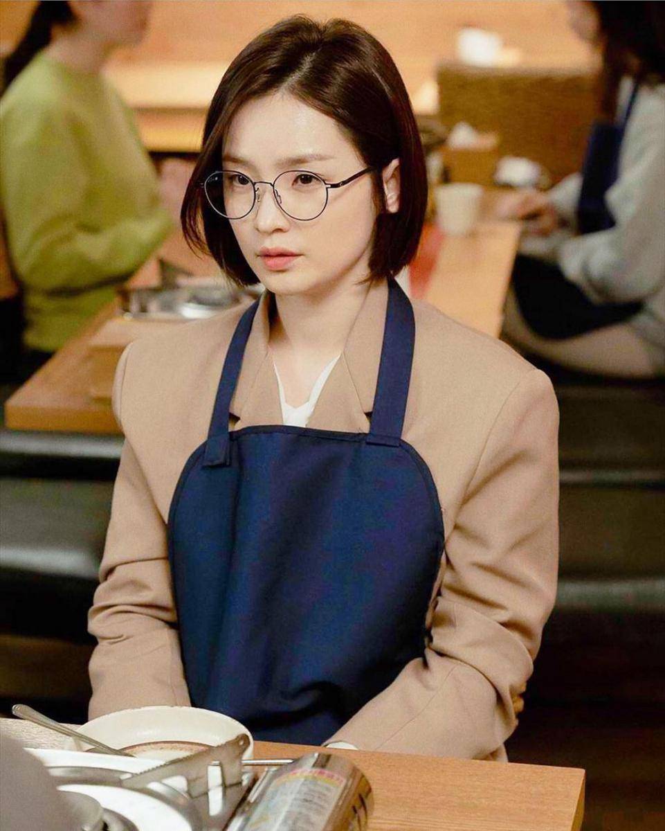 Jeon Mi Do di drama Korea Hospital Playlist (dok. tvN via Instagram.com/lovejeonmido_)