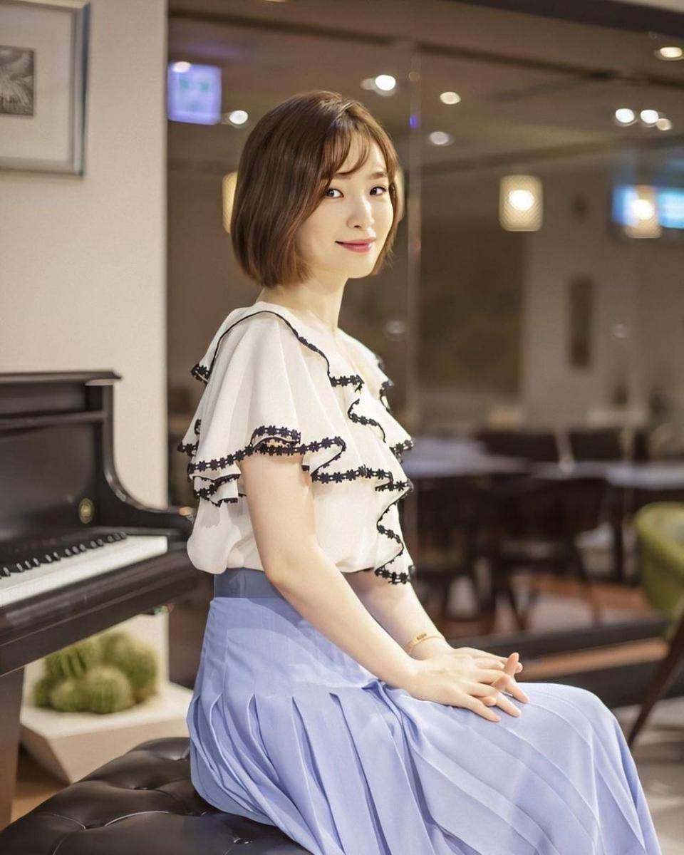 Jeon Mi Do (instagram.com/lovejeonmido_)