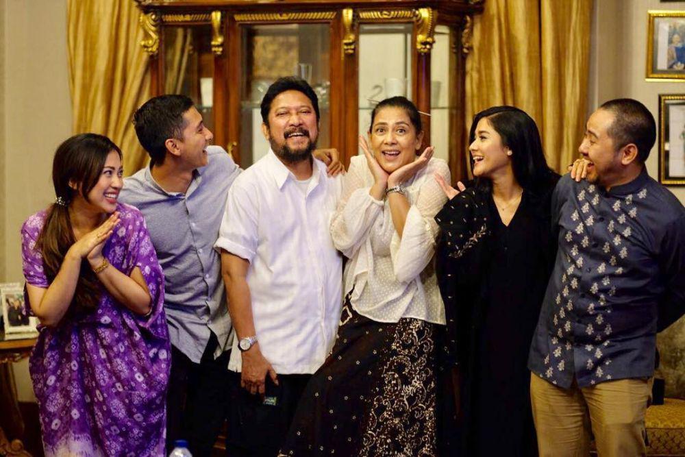 Genap 61 Tahun, 10 Potret Bahagia Jamal Mirdad Bersama Anak Cucunya