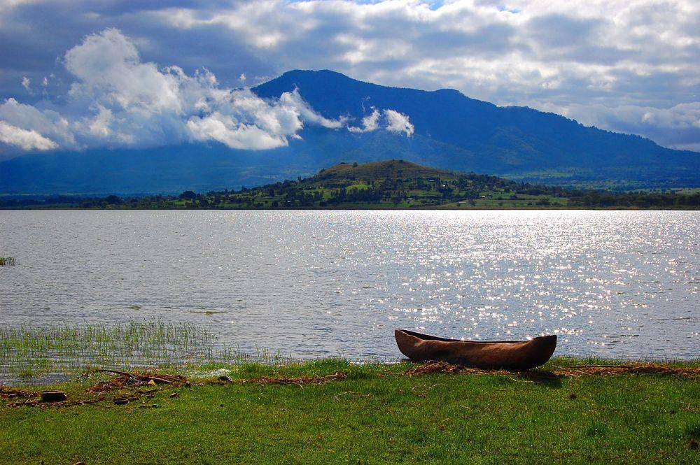 Danau Babati (wikipedia.org)