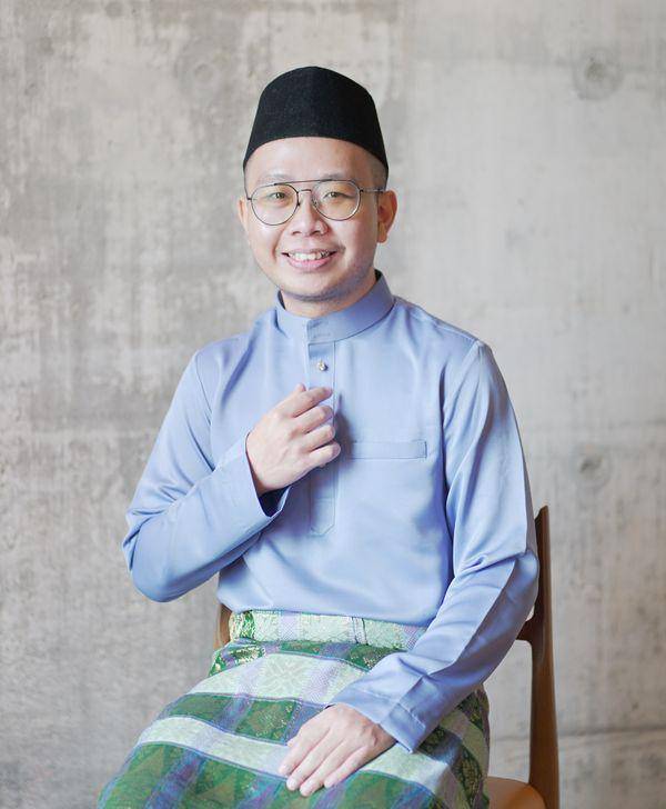Baju koko (unsplash/Muhammad Faiz Zulkeflee)