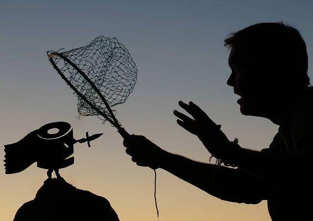 Potret siluet kreatif dari kardus (instagram.com/sunsetselfies)