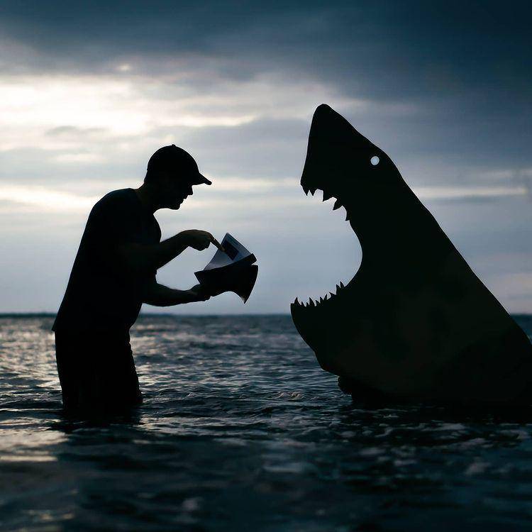 Potret siluet kreatif dari kardus (instagram.com/sunsetselfies)