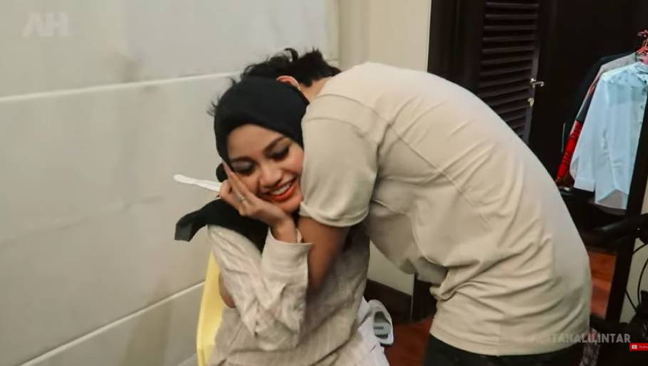 Aurel Hermansyah umumkan hamil anak pertama (youtube.com/attahalilintar)