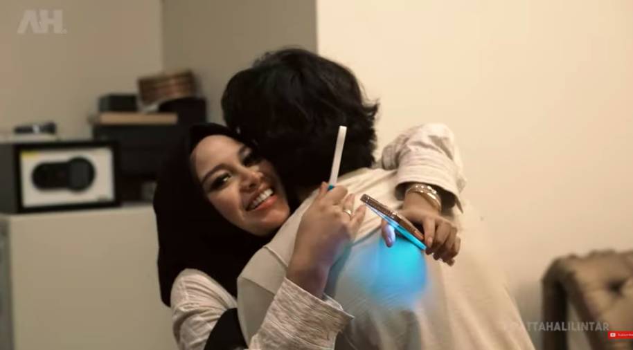 Aurel Hermansyah umumkan hamil anak pertama (youtube.com/attahalilintar)