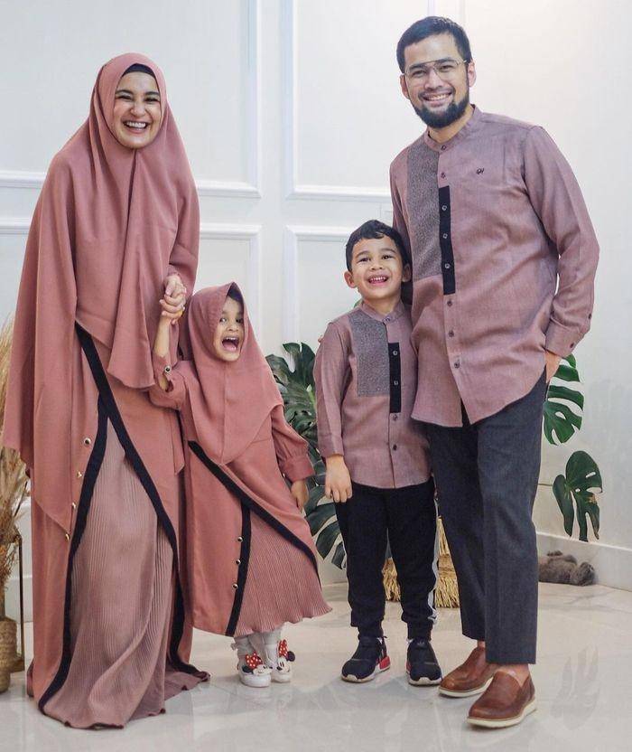 Keluarga Teuku Wisnu (instagram.com/teukuwisnu)