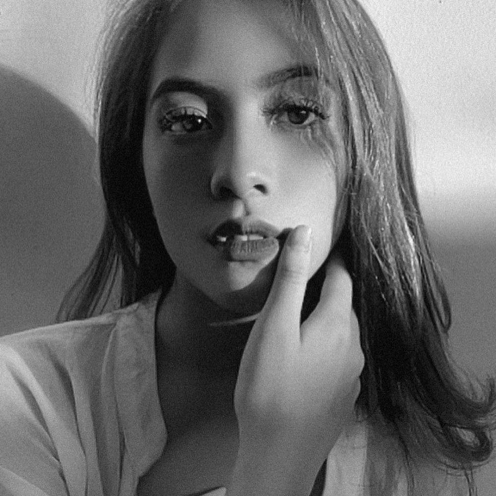 Adhisty Zara (instagram.com/zaraadhsty)