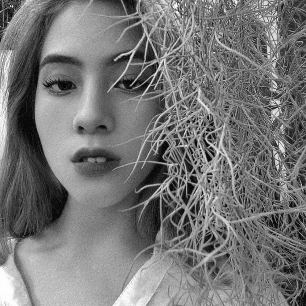 Adhisty Zara (instagram.com/zaraadhsty)