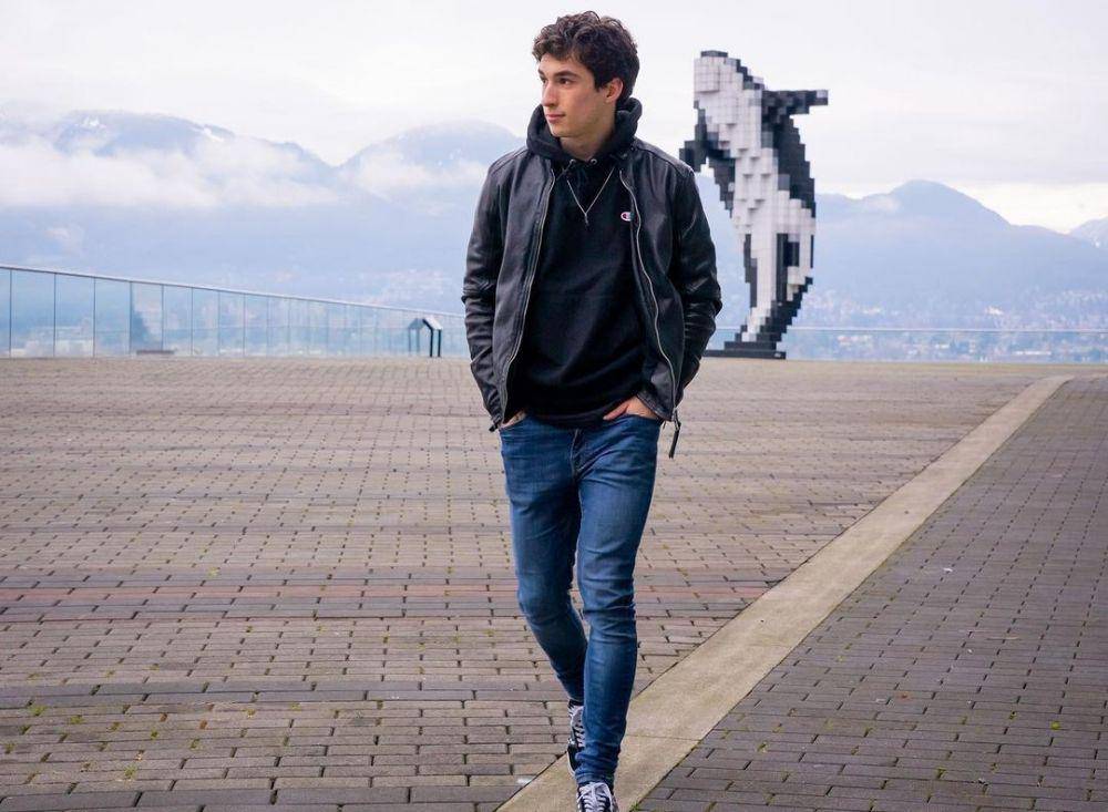 Josh Bogert  (instagram.com/joshbogert)