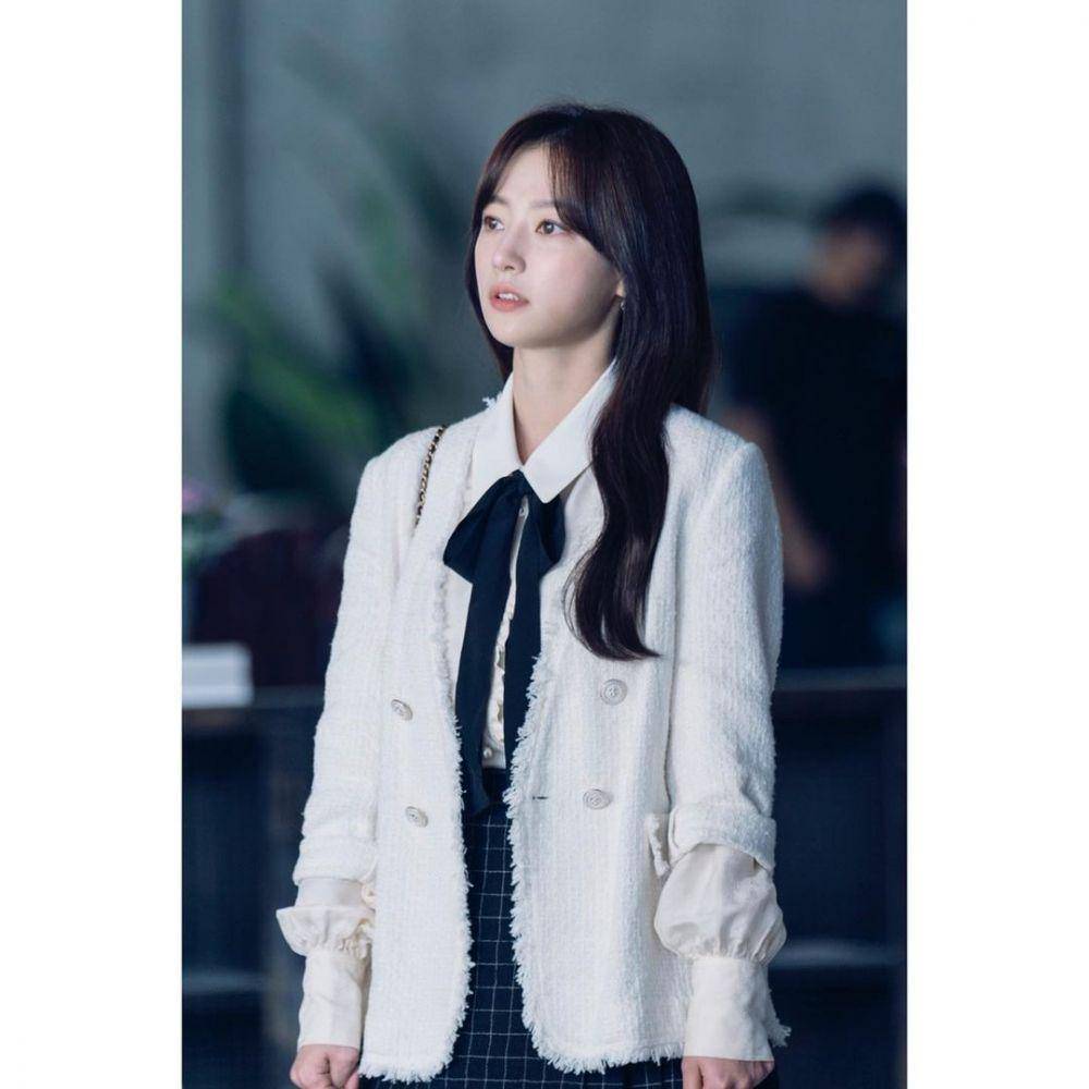 Song Ha Yoon (instagram.com/kkbyss)