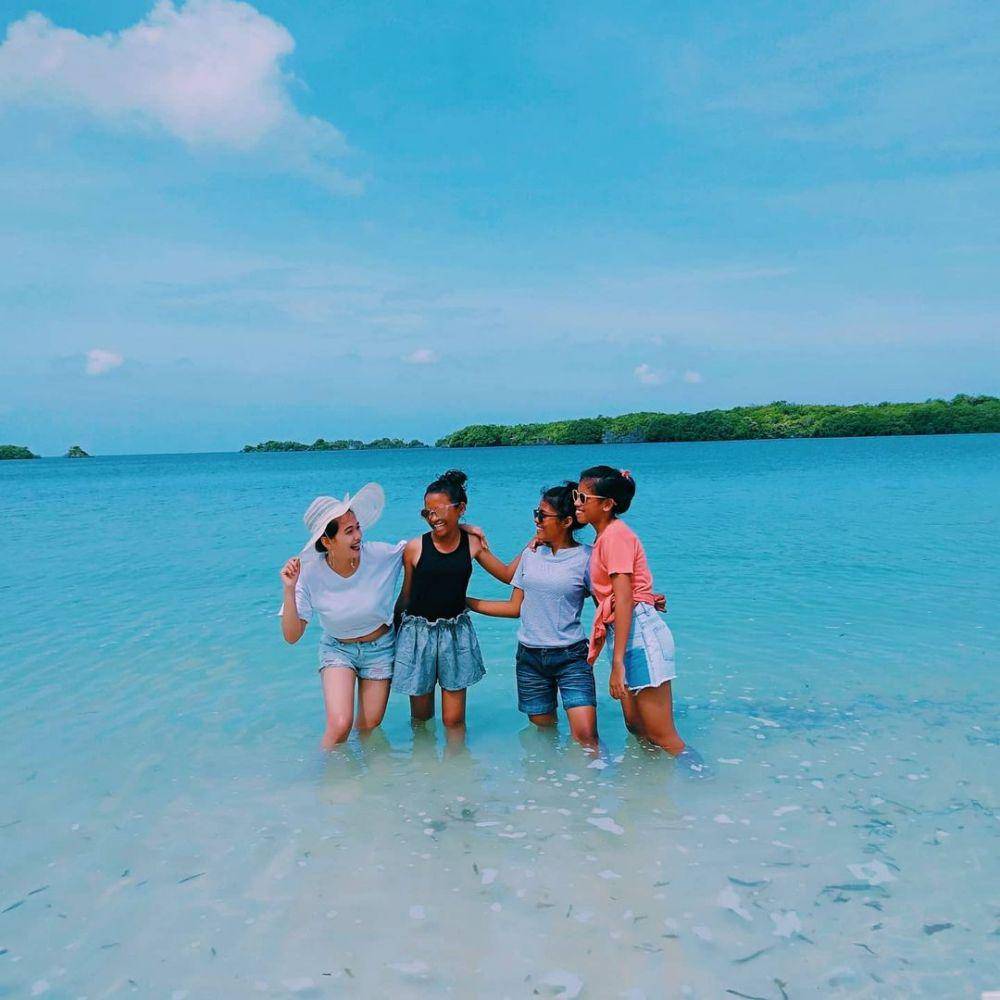 Pantai Sife (instagram.com/putryyzz96)
