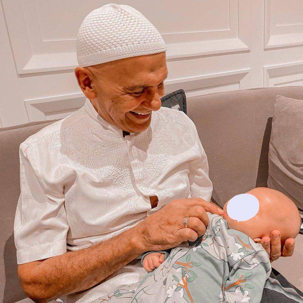 Mark Sungkar pertama kali bertemu dengan baby Ukkasya (instagram.com/ukkasyahki)