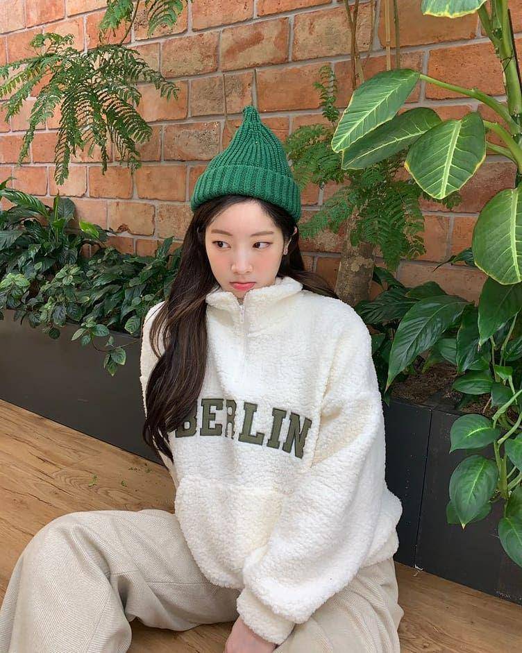 penampilan Dahyun TWICE dengan fashion khasnya (instagram.com/twicetagram)