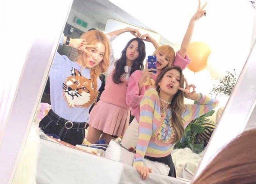 BLACKPINK (instagram.com/blackpinkofficial)