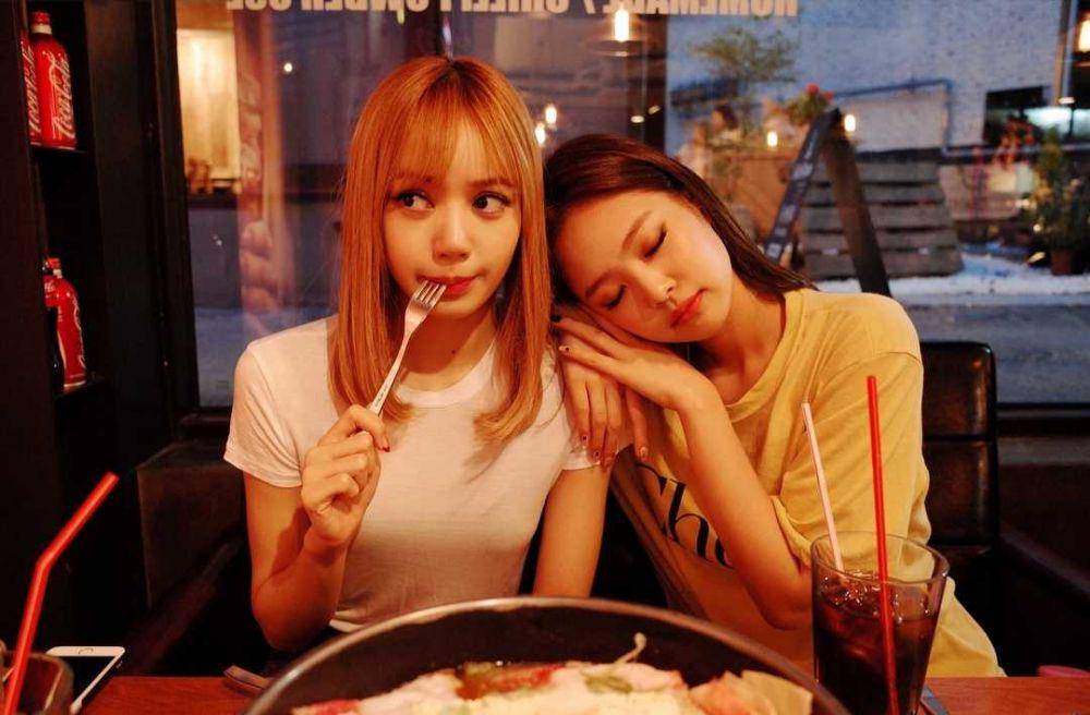 Jennie dan Lisa BLACKPINK (instagram.com/blackpinkofficial)