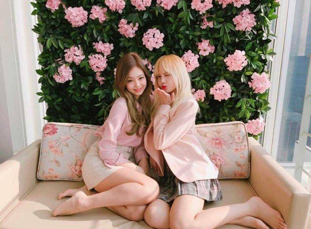 Jennie dan Lisa BLACKPINK (instagram.com/blackpinkofficial)