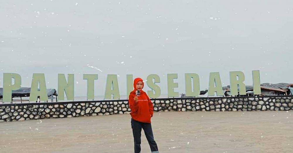 Pantai Sedari (instagram.com/bintandeasafitri)