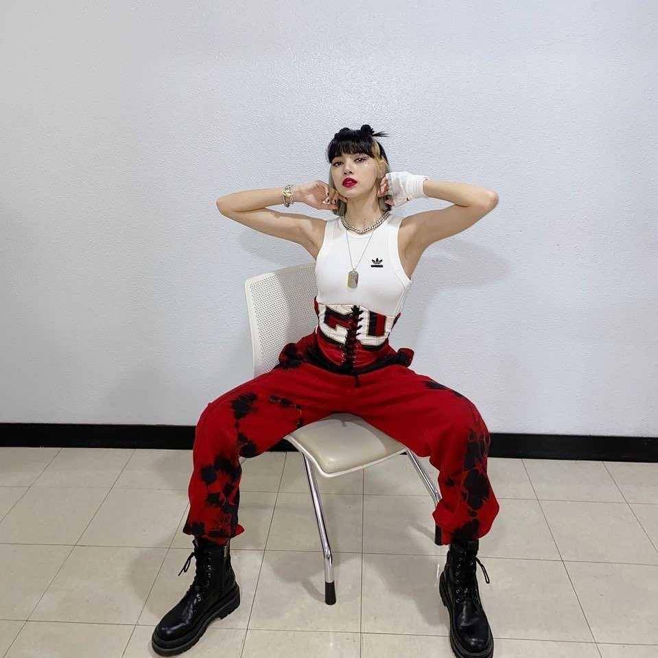 Kece banget Lisa (instagram.com/lalalalisa_m)