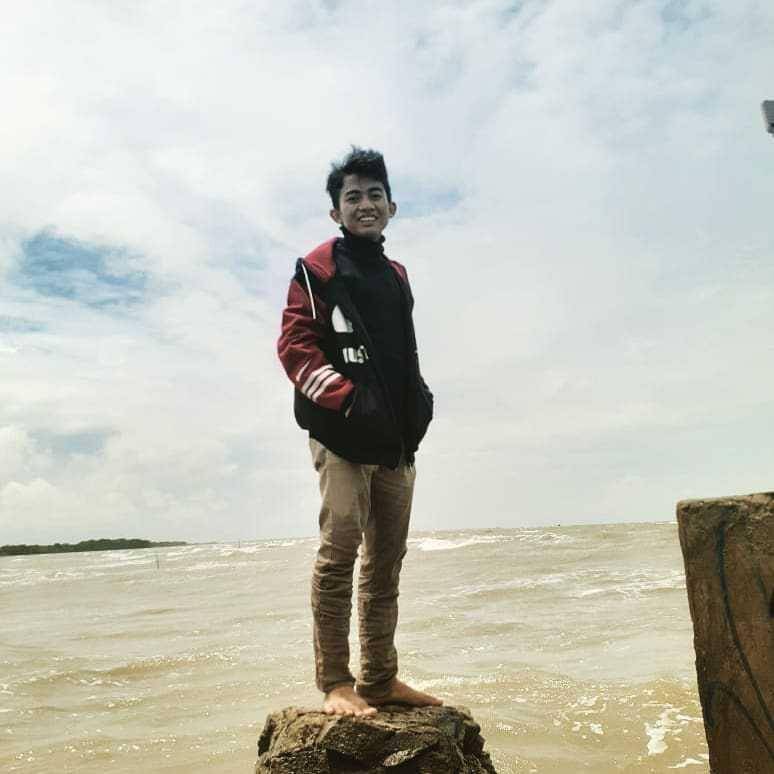 Pantai Sarakan (instagram.com/raff_ramdani05)